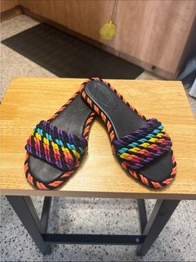 Schutz vibrant braided slide sandals 7.5